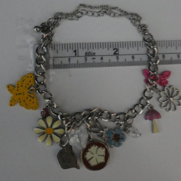 Charm Chainlink Bracelet | 12 Charms - Picture 8 of 12
